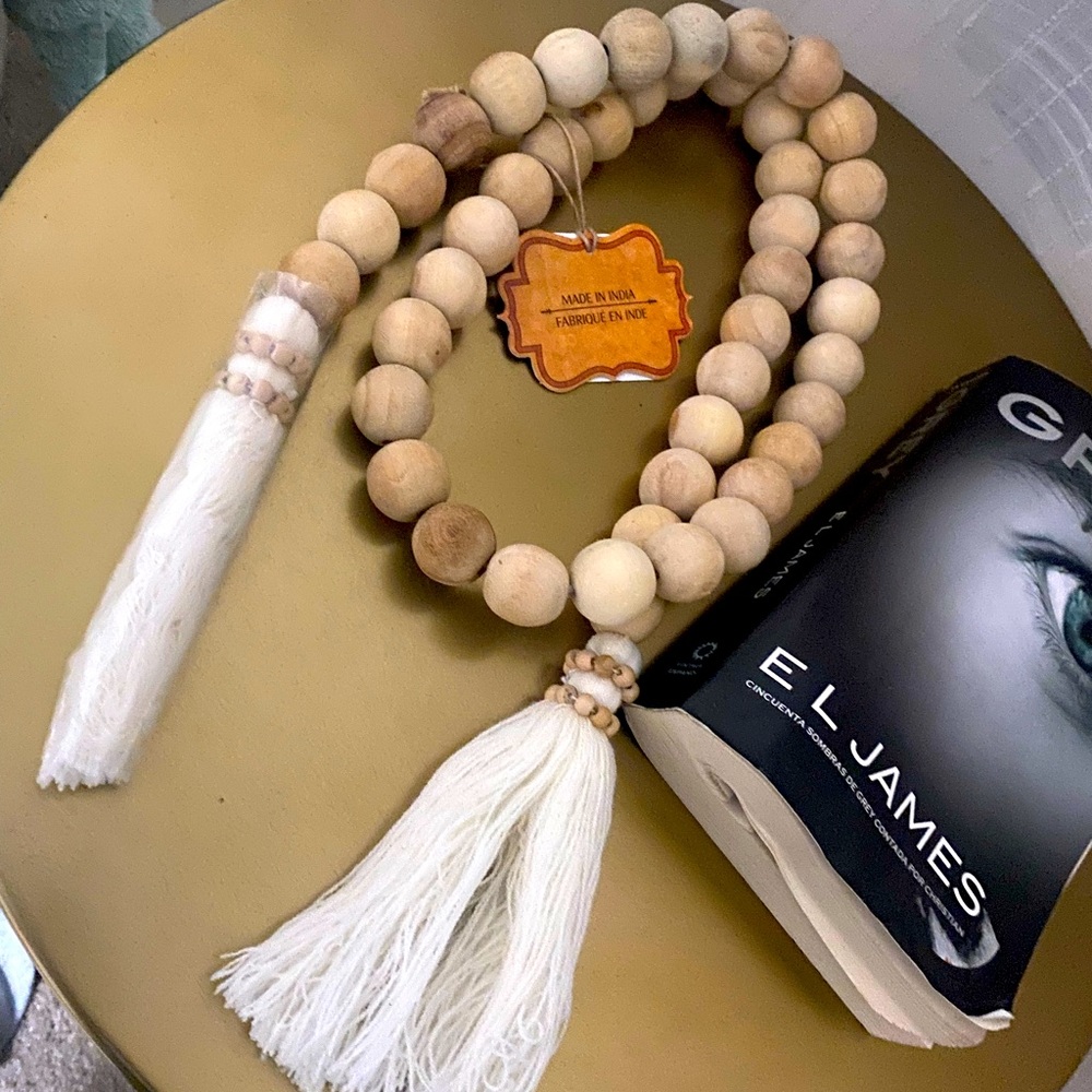 Wood bead garland 🎁